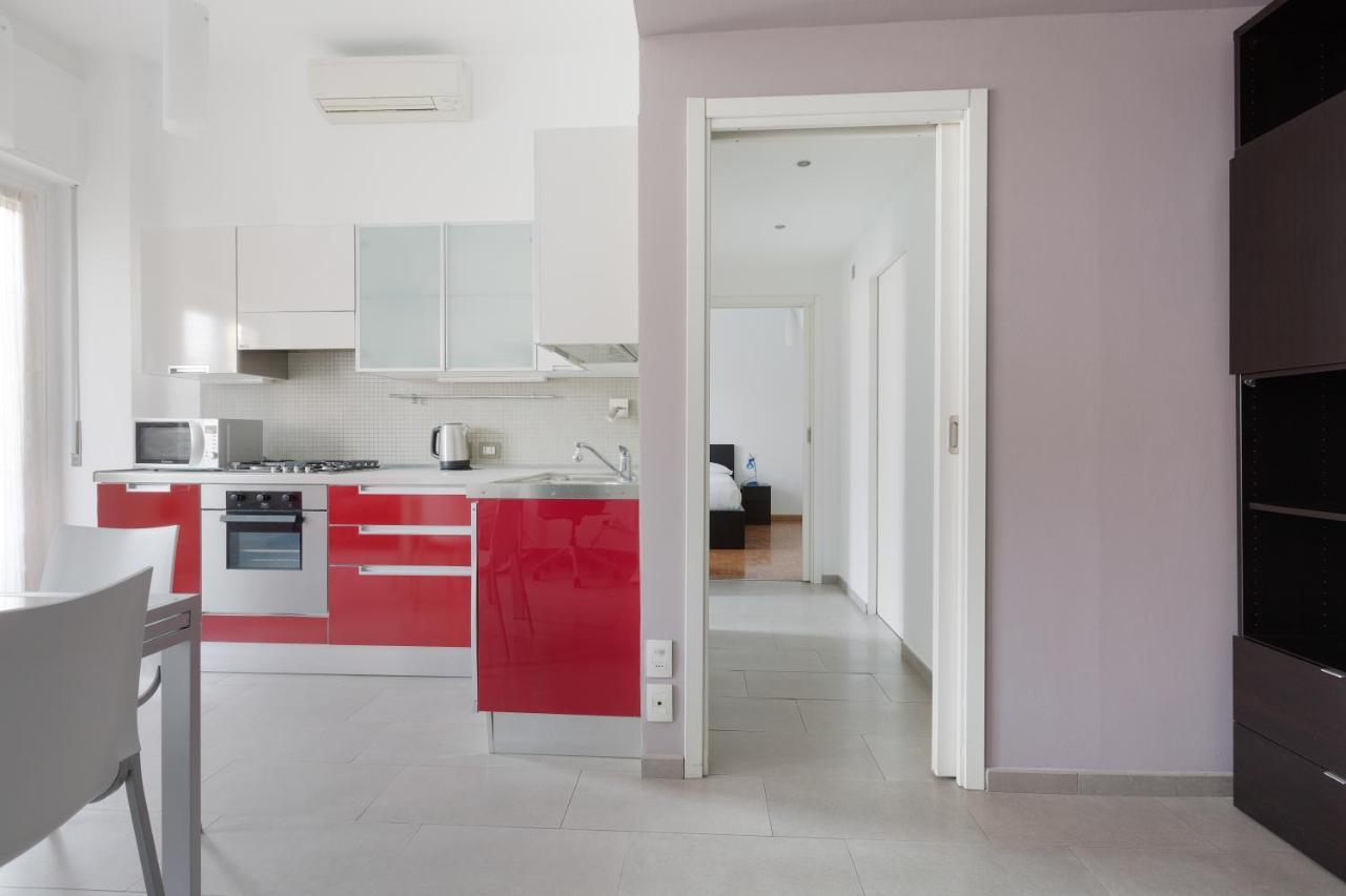 Appartement Cozy Apt With Balcony - Mm2 Sant'Agostino à Milan Extérieur photo