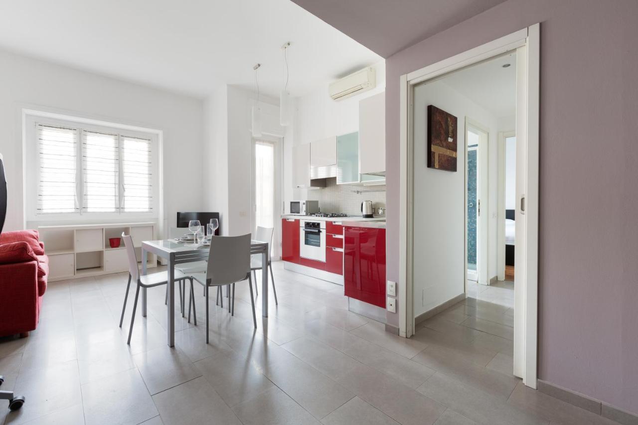 Appartement Cozy Apt With Balcony - Mm2 Sant'Agostino à Milan Extérieur photo